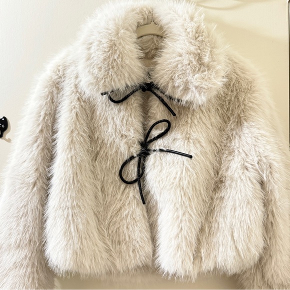 Altar'd State Elodie Tie Front Fur Jacket S - SOLD OUT, Rare Find Boho Chic - Picture 5 of 5